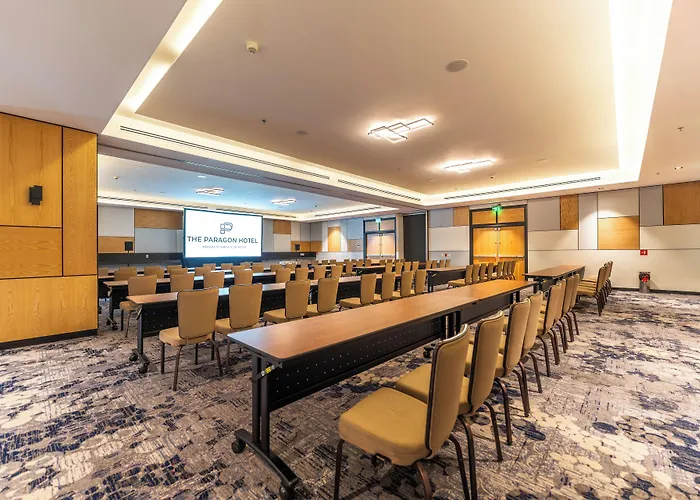 Hotel The Paragon Santa Fe By Accor Mexico City