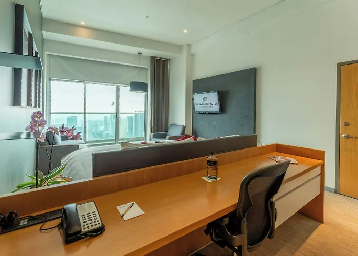 Hotel The Paragon Santa Fe By Accor 5*